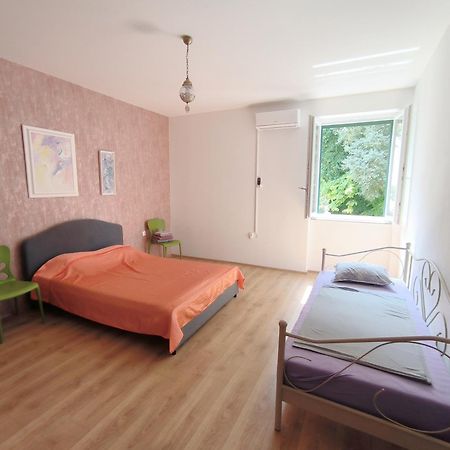 Bright And Colourful Apartment Luce -Sandy Beach Σπλιτ Εξωτερικό φωτογραφία
