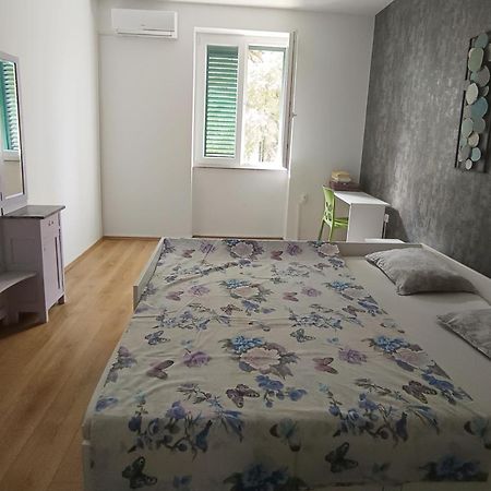 Bright And Colourful Apartment Luce -Sandy Beach Σπλιτ Εξωτερικό φωτογραφία