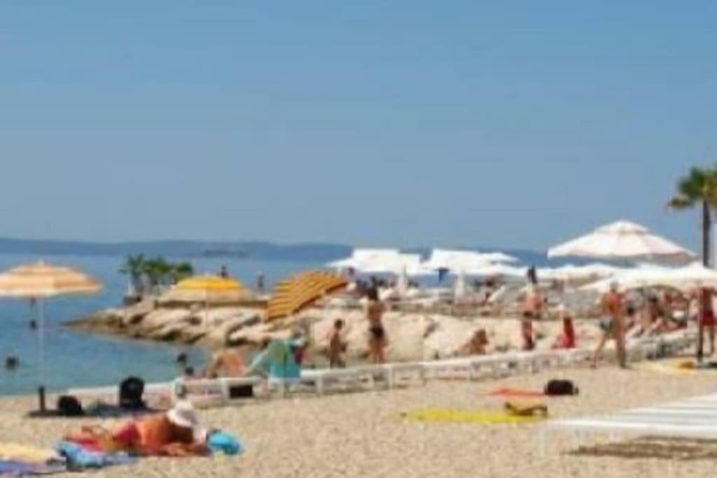 Bright And Colourful Apartment Luce -Sandy Beach Σπλιτ Εξωτερικό φωτογραφία